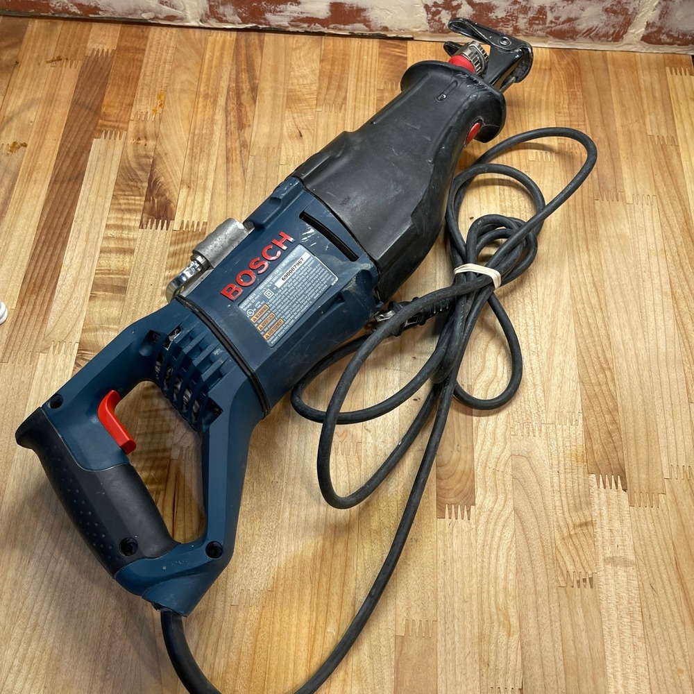 Bosch RS15 Reciprocating Saw 12 Amp Corded 1-1/4 Inch Stroke 0-2800 SPM Blue
